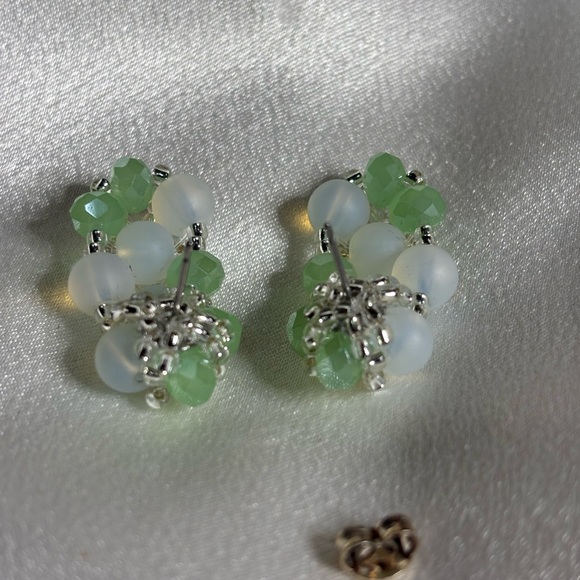 Hand crafted post earrings two tone frosted white and green beads and seed beads - Picture 4 of 9